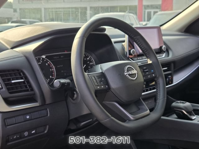Certified 2026 Nissan Rogue SV FWD image 11
