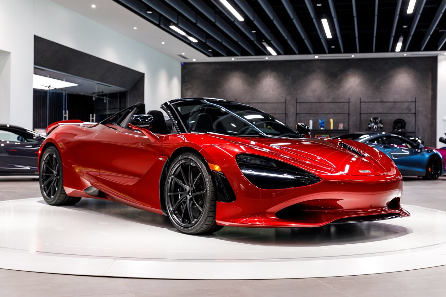 Used 2027 McLaren 750S Spider RWD image 40