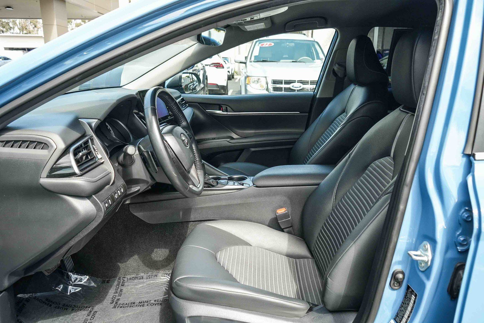 Used 2024 Toyota Camry SE w/ Cold Weather Package FWD image 16