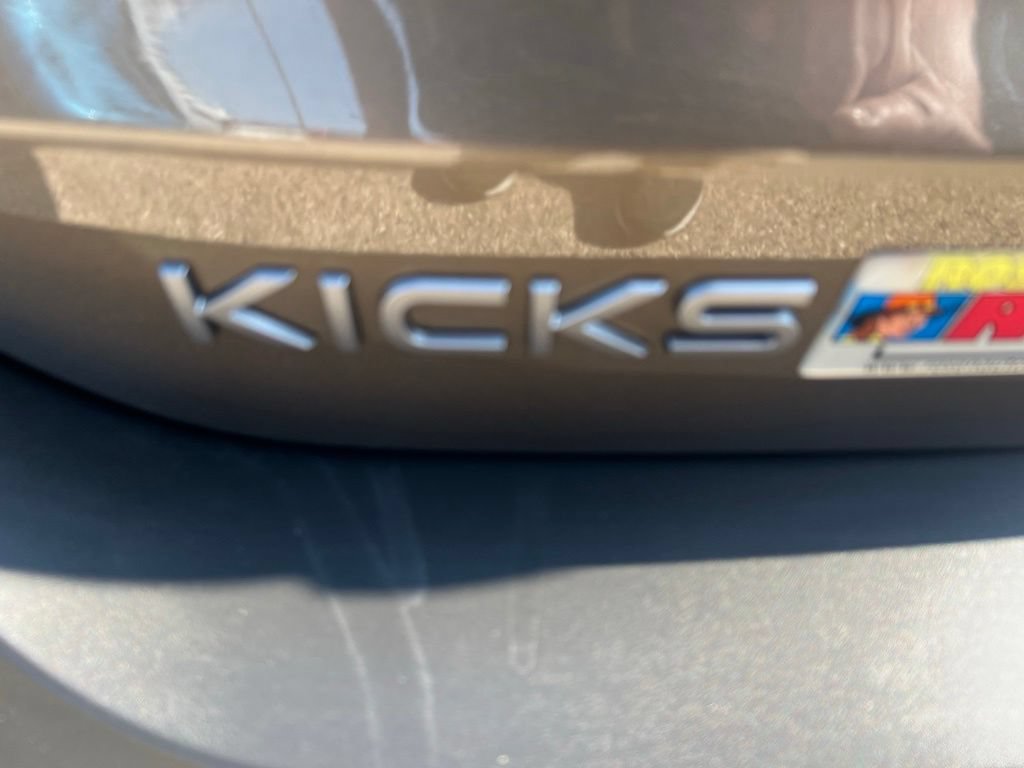 Certified 2025 Nissan Kicks SR w/ SR Premium Package AWD/4WD image 35