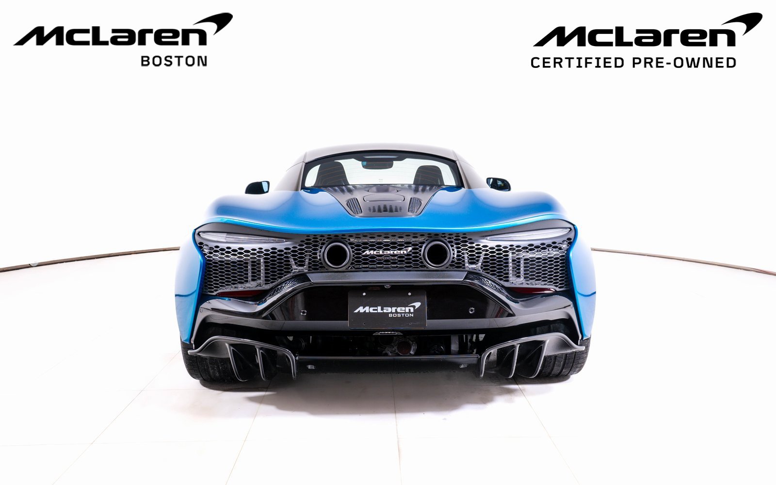 Used 2024 McLaren Artura image 4