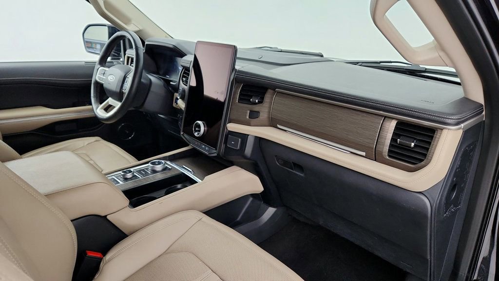 Used 2023 Ford Expedition Limited image 27