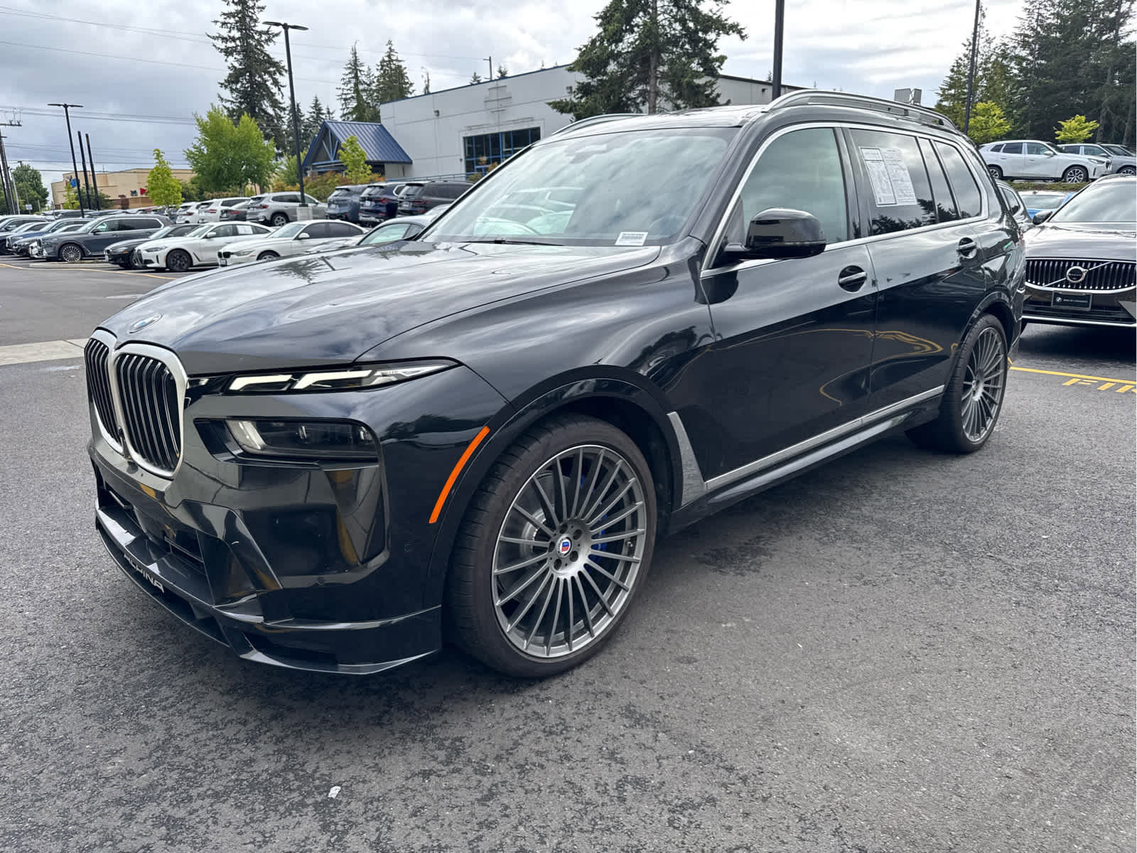 Used 2023 BMW ALPINA XB7 AWD/4WD image 3
