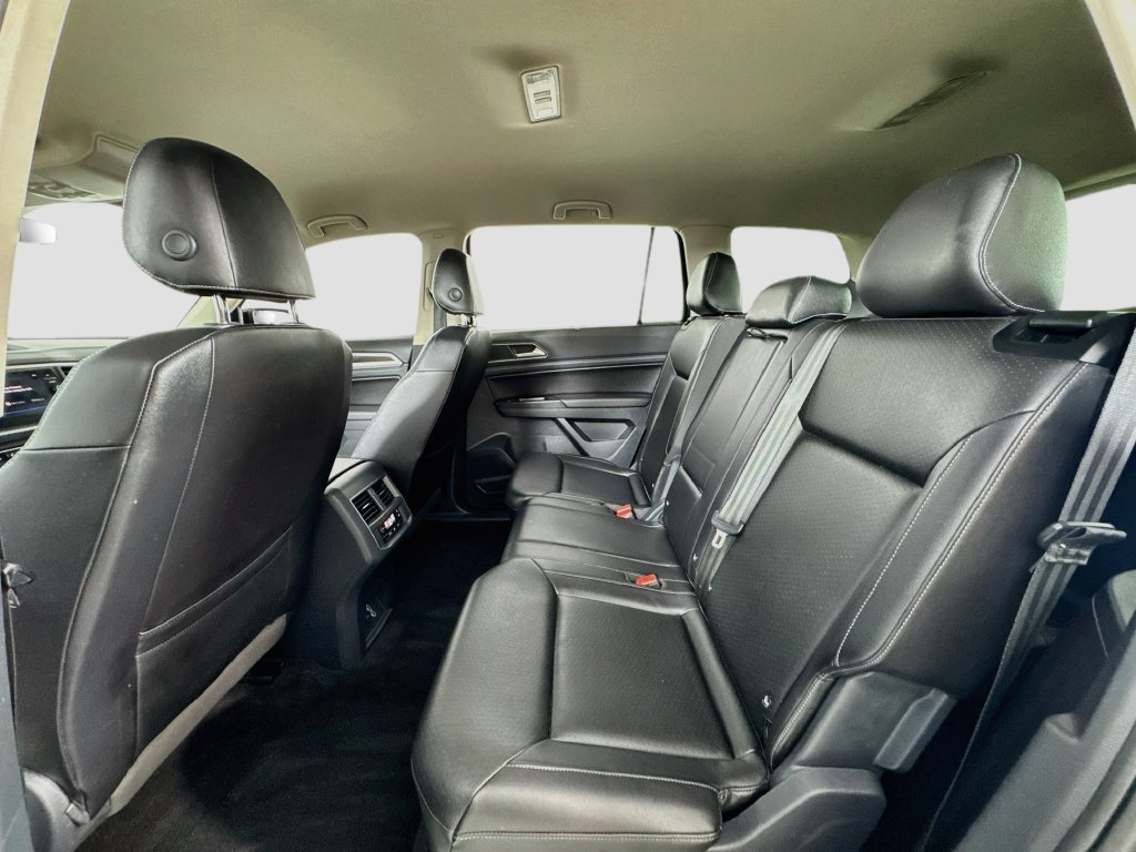 Used 2018 Volkswagen Atlas SE w/ R-Line Package AWD/4WD image 14