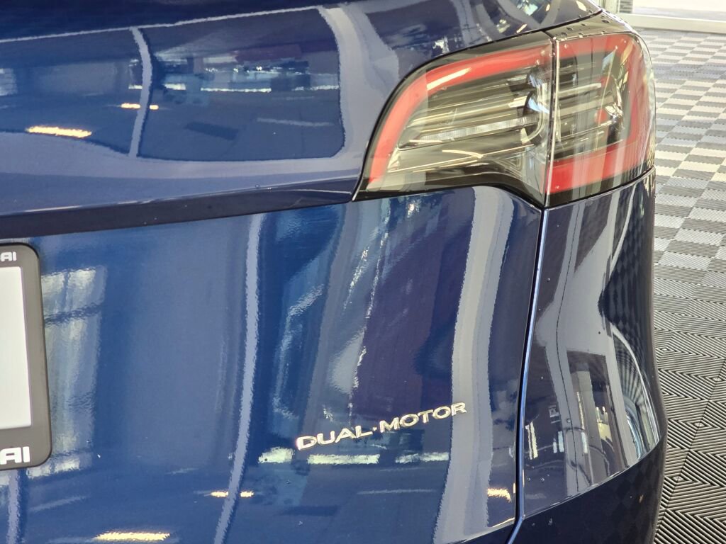 Used 2025 Tesla Model Y Long Range image 15