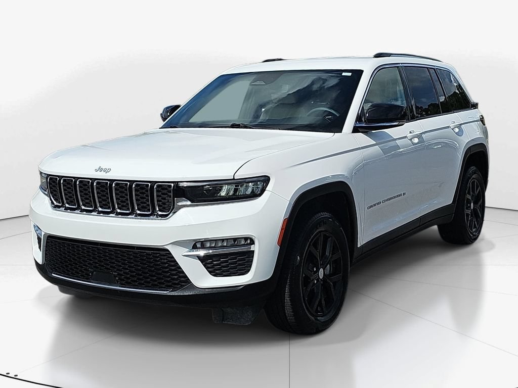 Used 2023 Jeep Grand Cherokee Limited AWD/4WD image 11