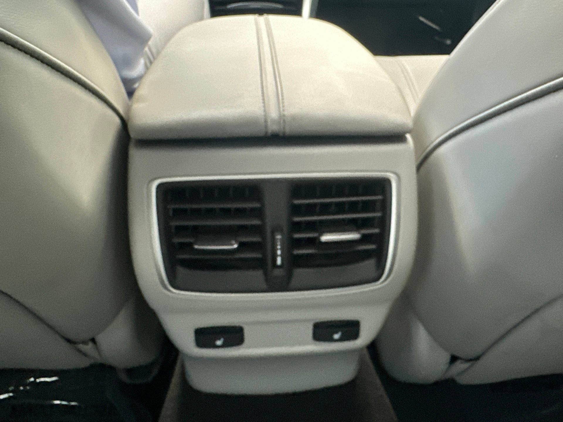 Used 2018 Acura TLX w/ Advance Package FWD image 32