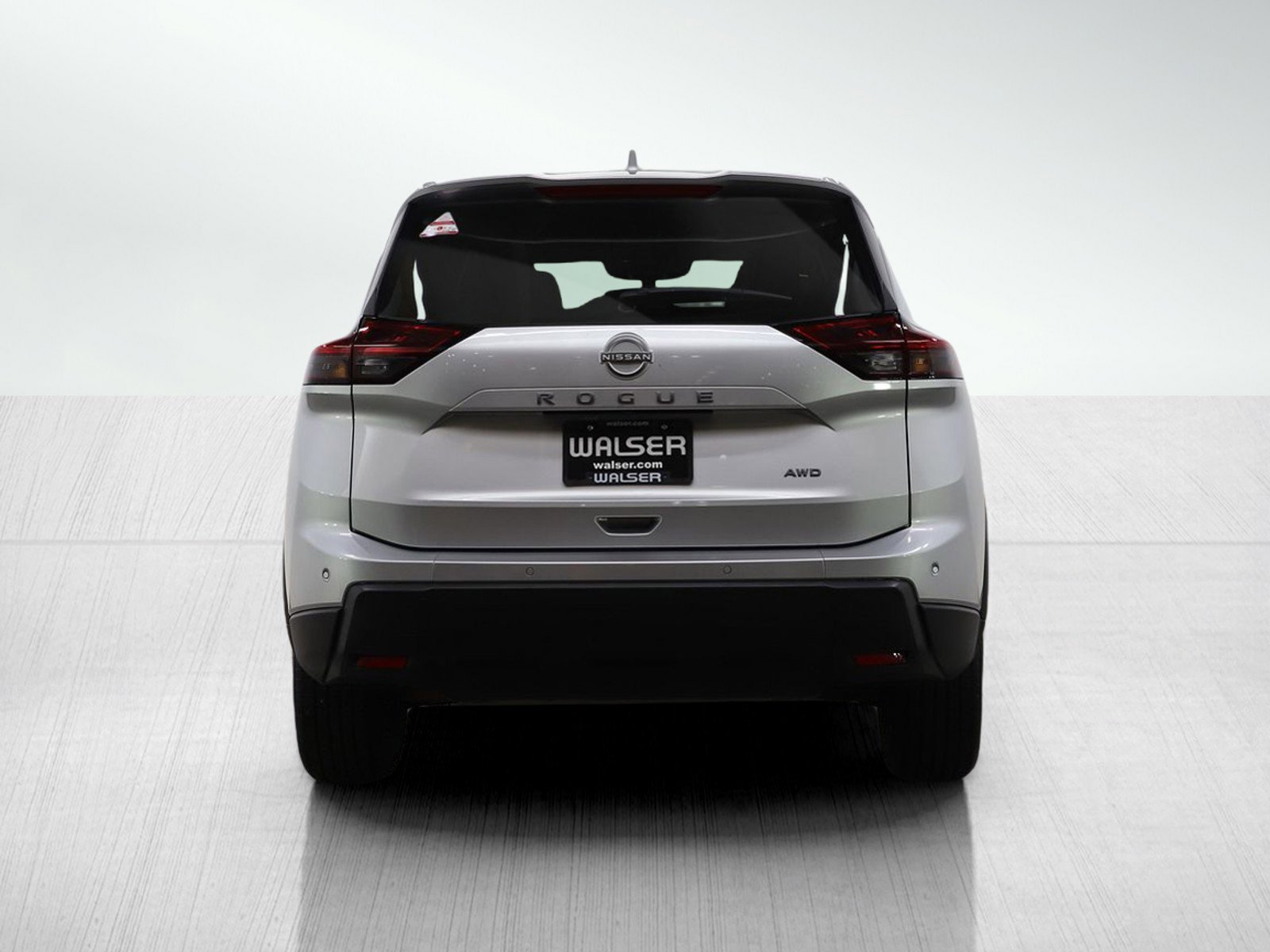 Used 2025 Nissan Rogue SV image 4