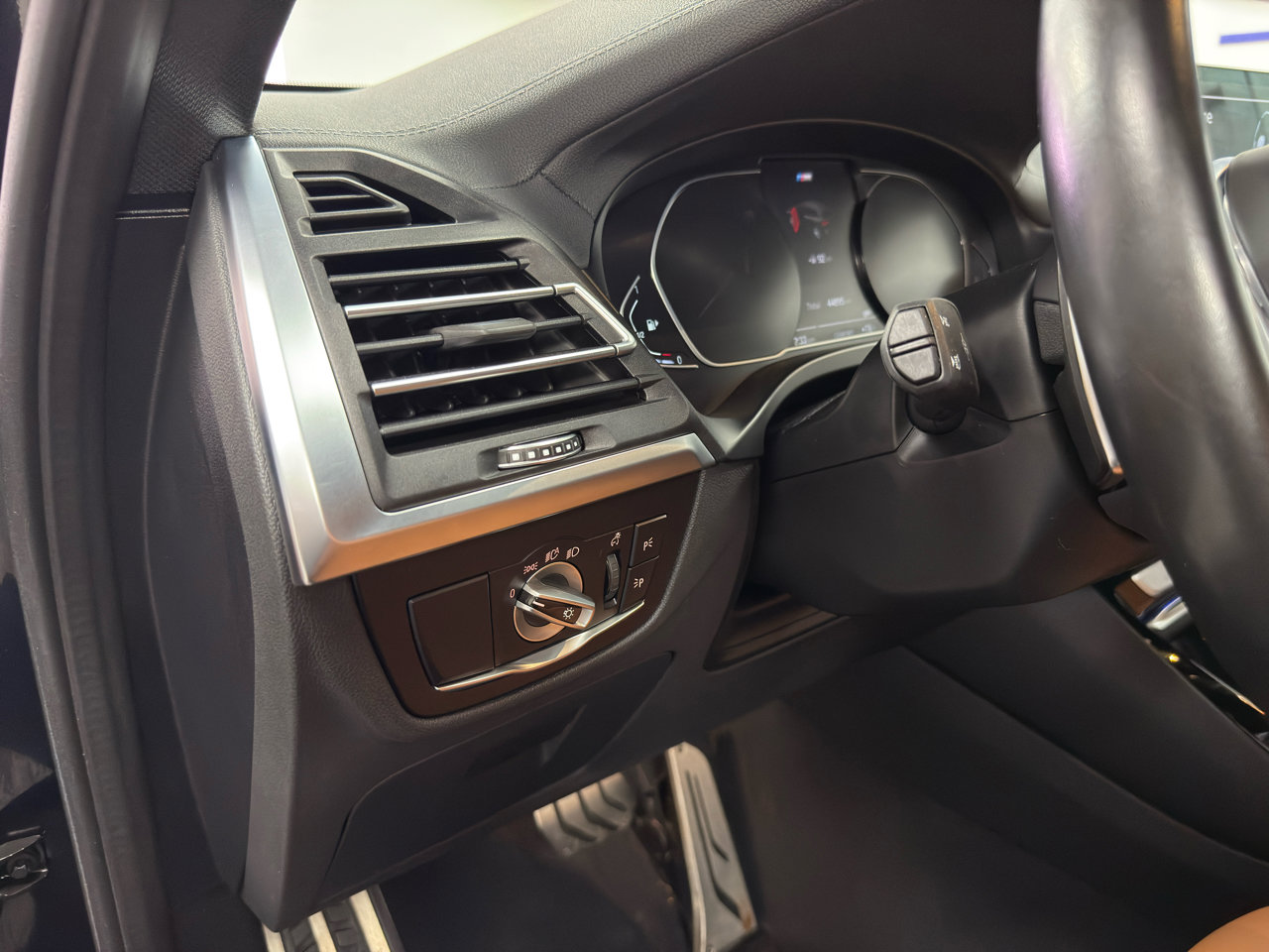 Used 2022 BMW X3 xDrive30i w/ M Sport Package 2 image 16