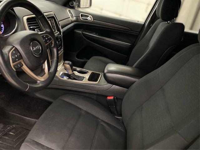 Used 2016 Jeep Grand Cherokee Laredo AWD/4WD image 10