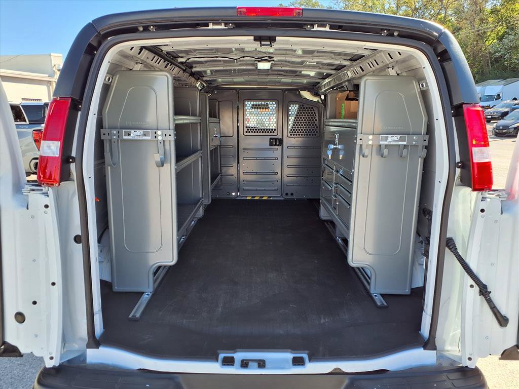 New 2025 GMC Savana 2500 Extended w/ Driver Convenience Package RWD image 20