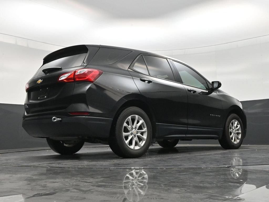 Used 2019 Chevrolet Equinox LS FWD image 23