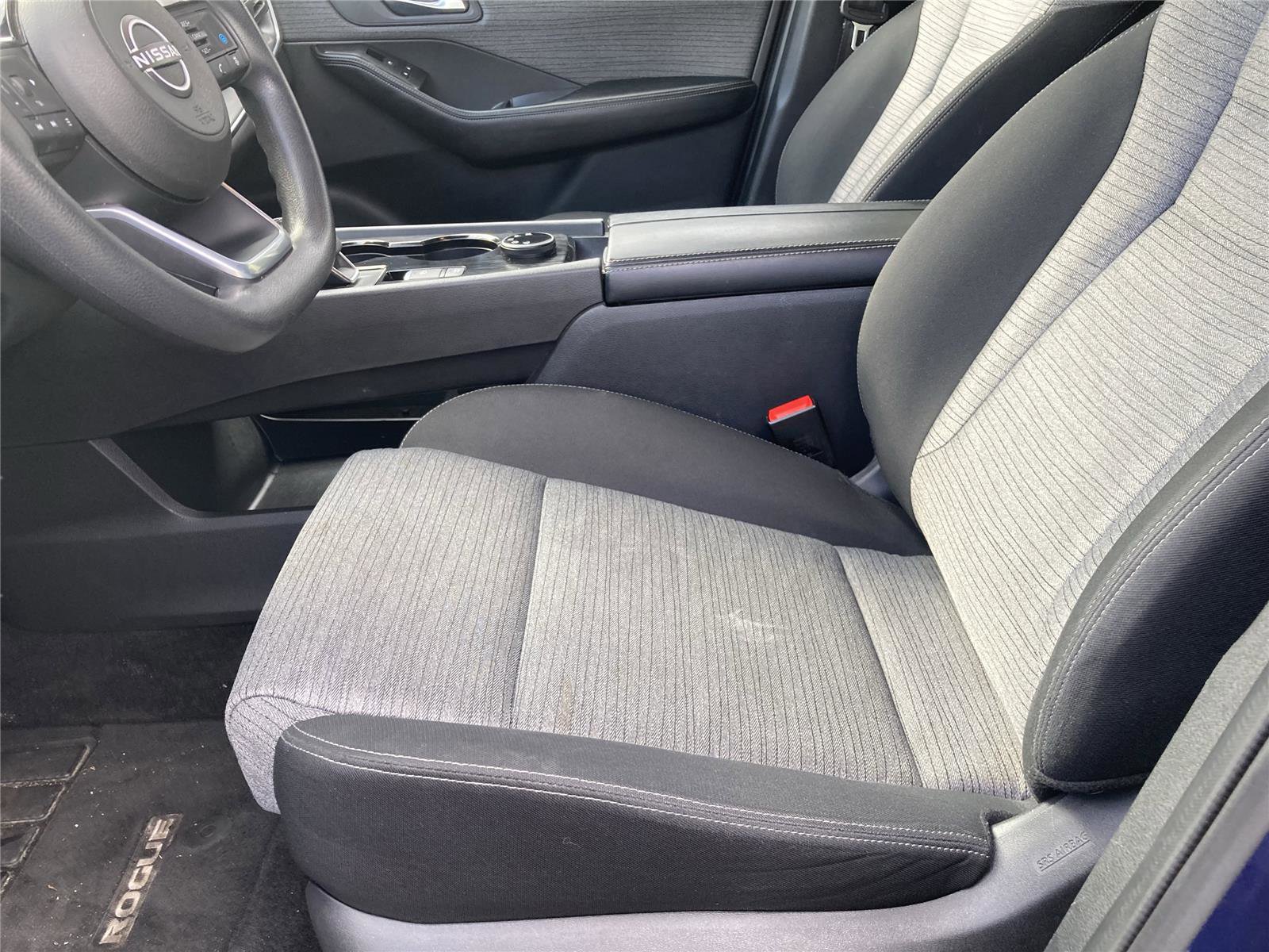 Used 2023 Nissan Rogue SV image 28