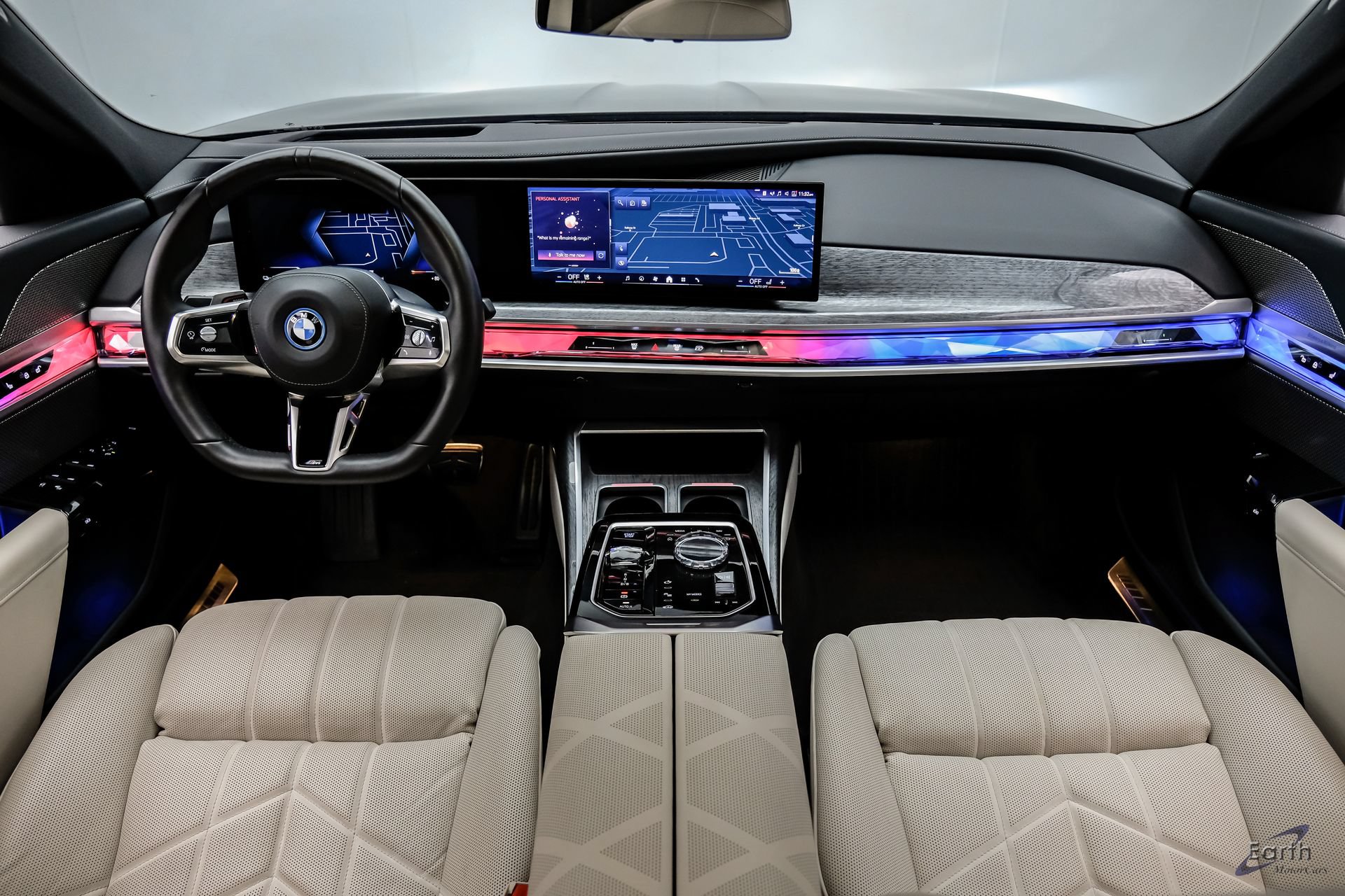 Used 2025 BMW i7 xDrive60 AWD/4WD image 33