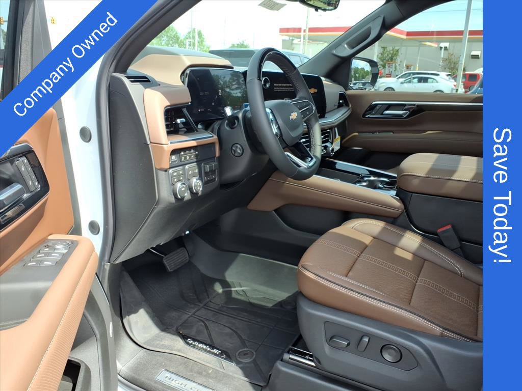 New 2026 Chevrolet Suburban High Country w/ Sun And Tow Package AWD/4WD image 9