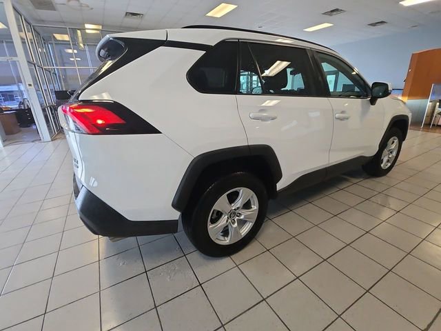 Used 2021 Toyota RAV4 XLE w/ Carpet Mat Package (TMS) image 8