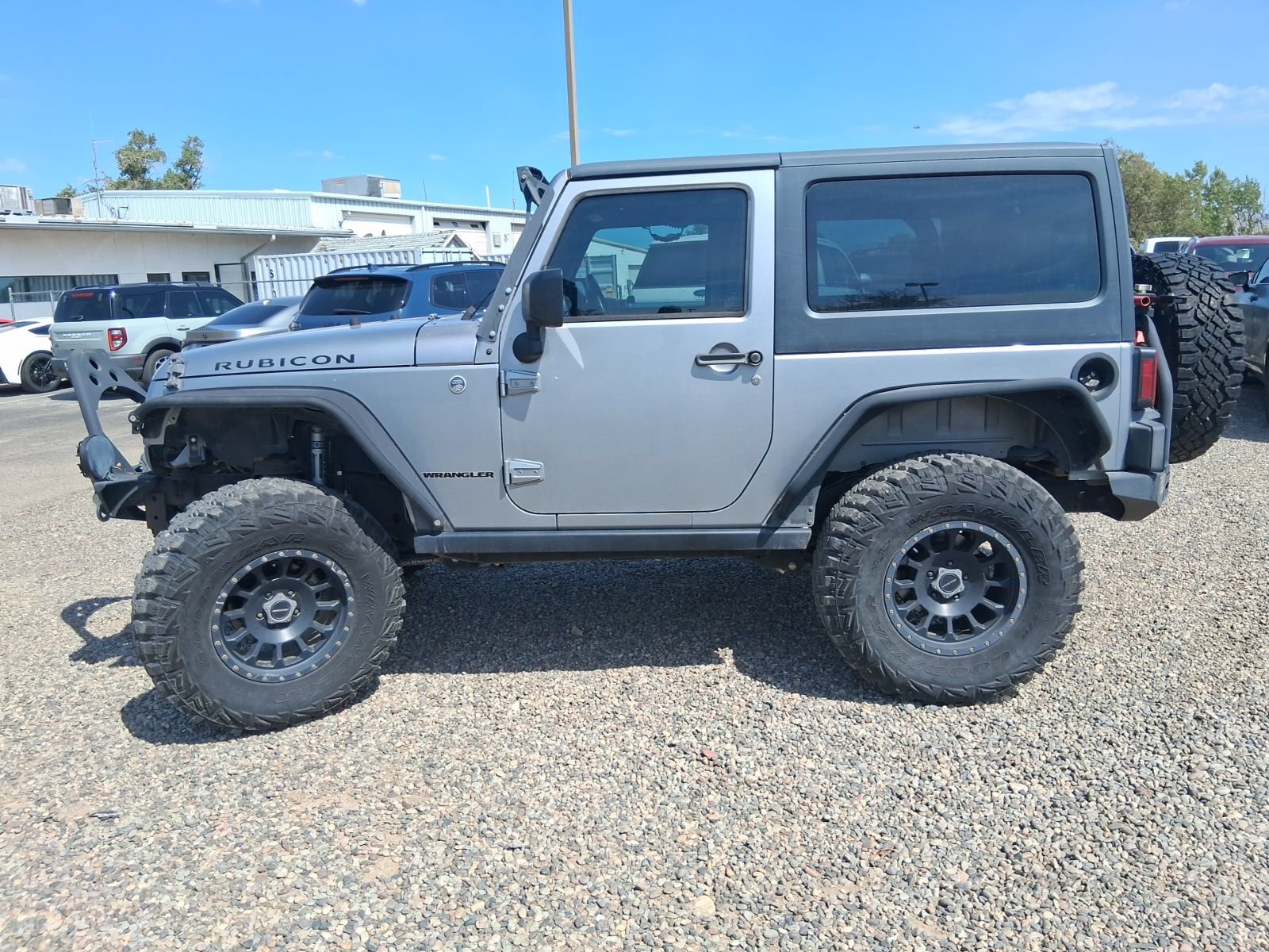 Used 2015 Jeep Wrangler Rubicon w/ Power Convenience Group AWD/4WD image 2