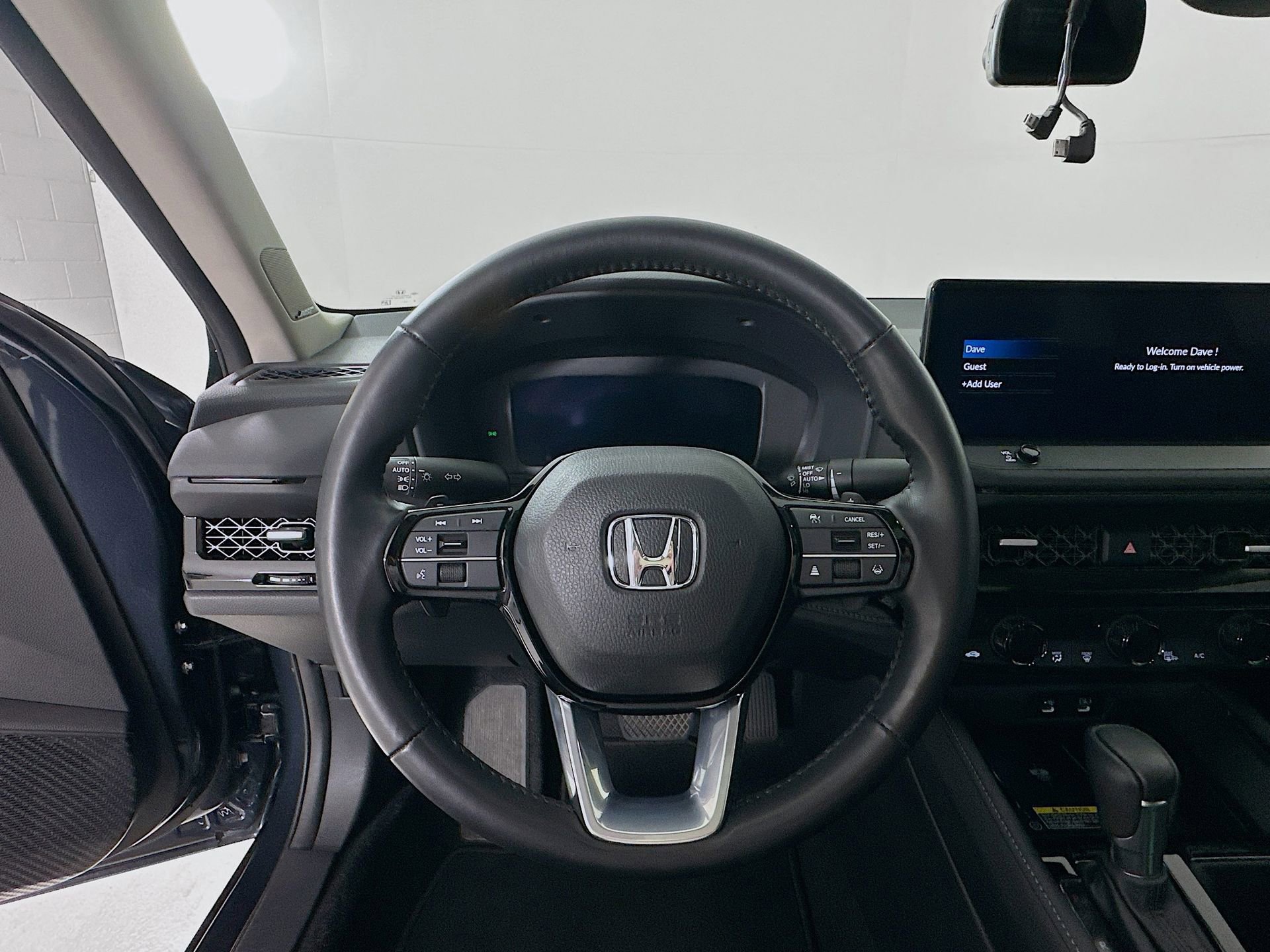 Used 2023 Honda Accord Touring image 11