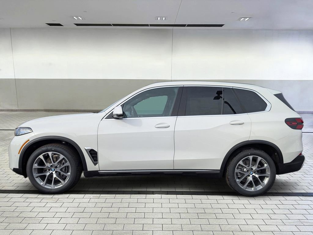 Used 2026 BMW X5 xDrive40i w/ Climate Comfort Package AWD/4WD image 3