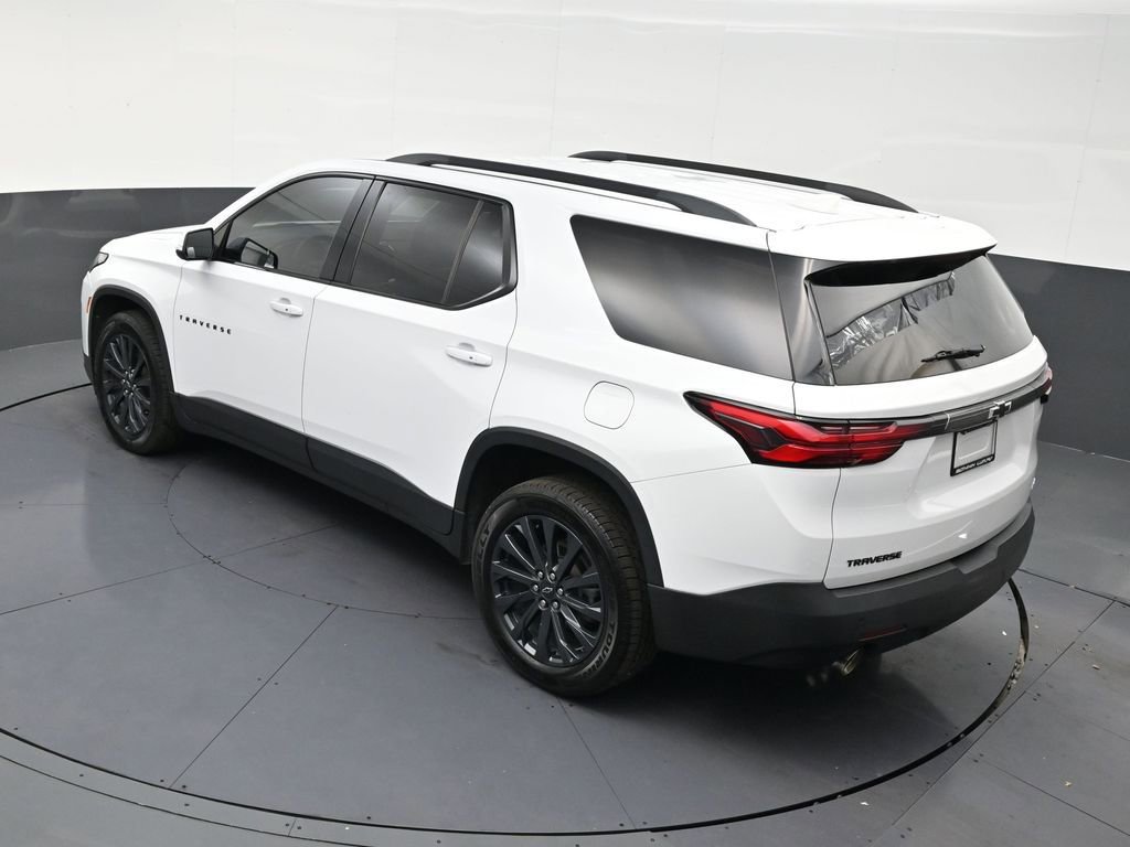 Used 2022 Chevrolet Traverse RS FWD image 14