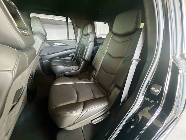 Used 2018 Cadillac Escalade Platinum image 27