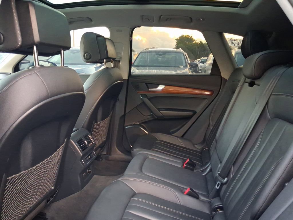 Used 2023 Audi Q5 2.0T Premium w/ Convenience Package image 7
