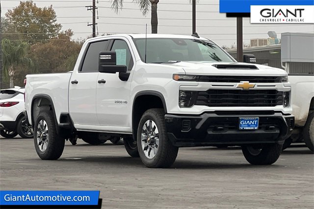 Used 2025 Chevrolet Silverado 2500 Custom w/ Custom Value Package image 1