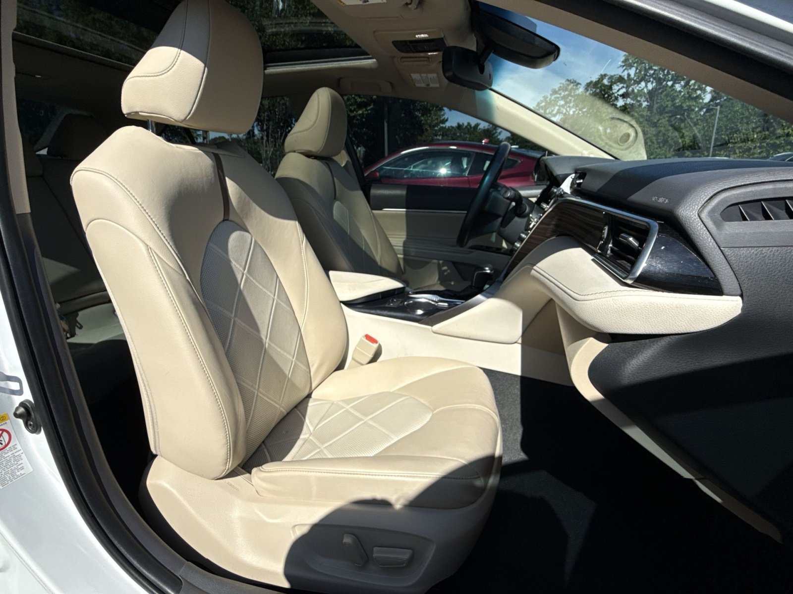 Used 2018 Toyota Camry XLE w/ Audio Package FWD image 28