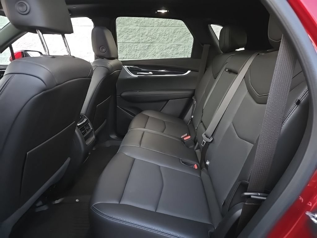 Certified 2023 Cadillac XT5 Premium Luxury AWD/4WD image 17