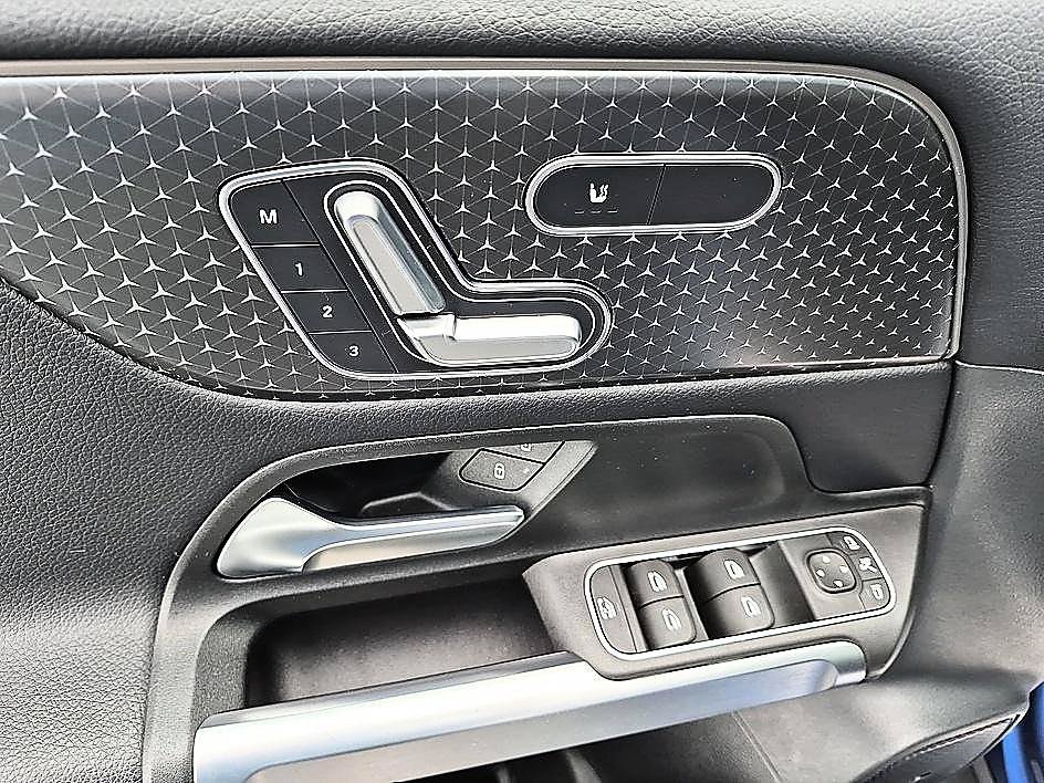Used 2024 Mercedes-Benz GLB 250 4MATIC image 13