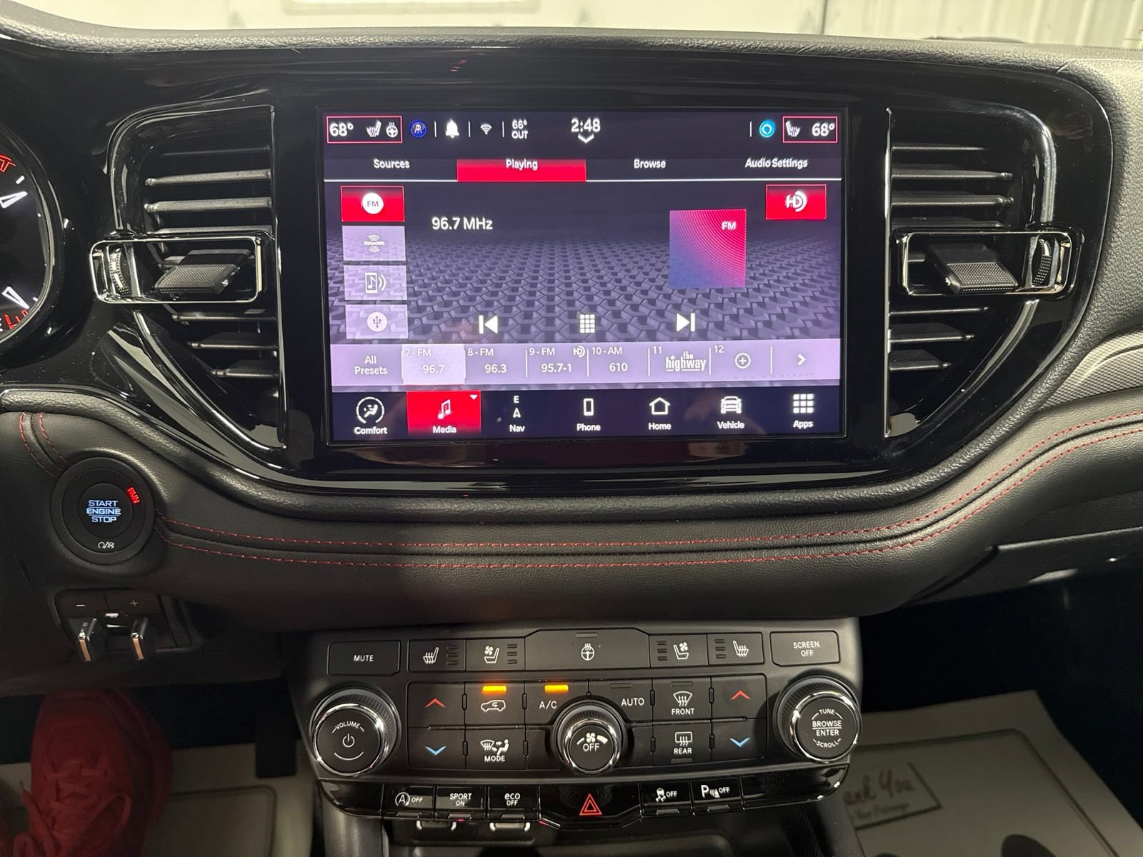 Used 2024 Dodge Durango GT AWD/4WD image 29
