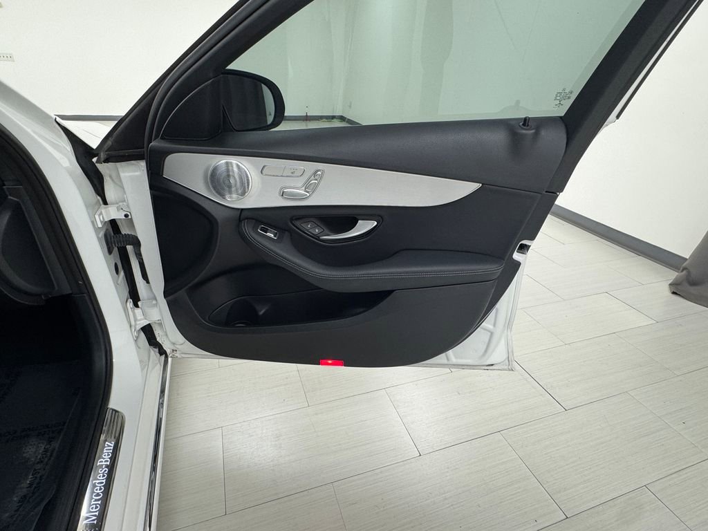 Used 2021 Mercedes-Benz C 300 Sedan image 13