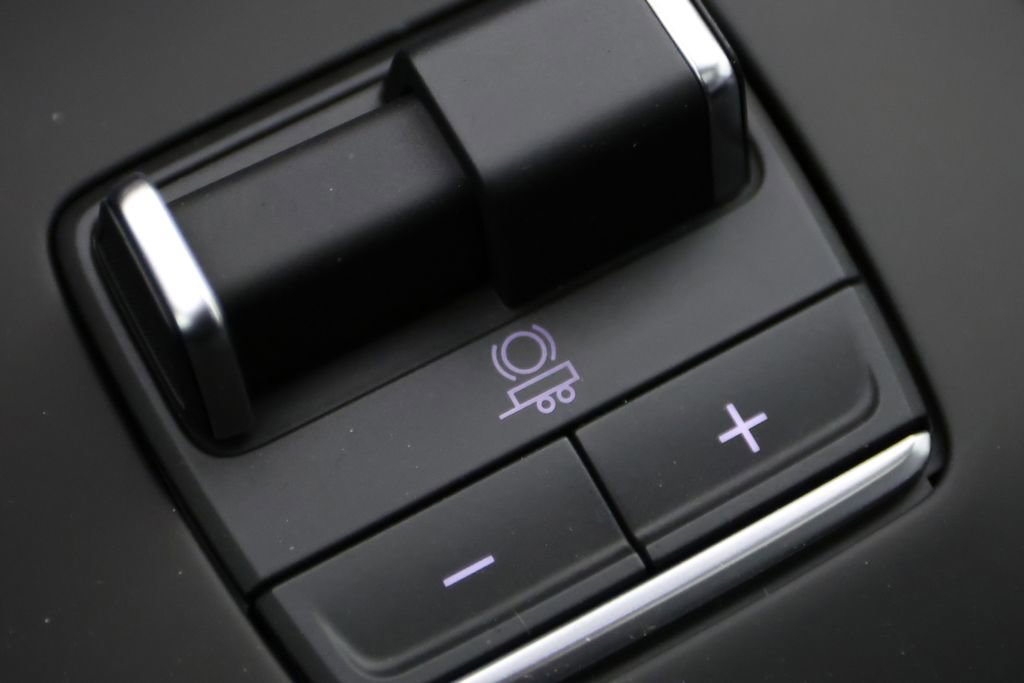 Used 2026 GMC Sierra 2500 AT4X image 23