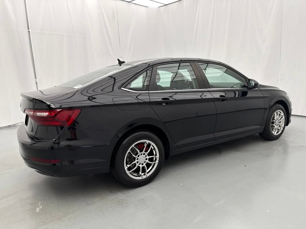 Used 2021 Volkswagen Jetta SE FWD image 12