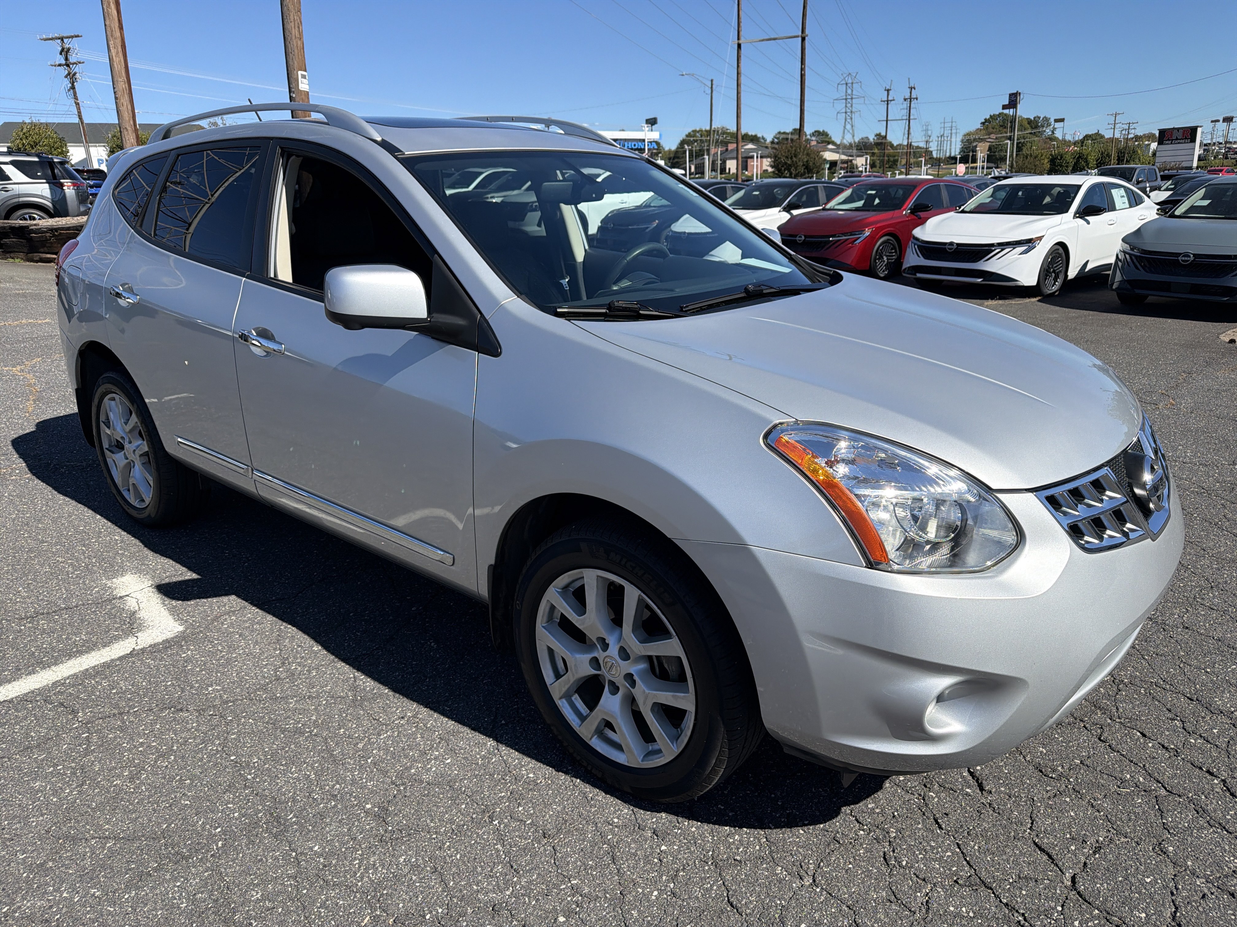 Used 2013 Nissan Rogue SL AWD/4WD image 3