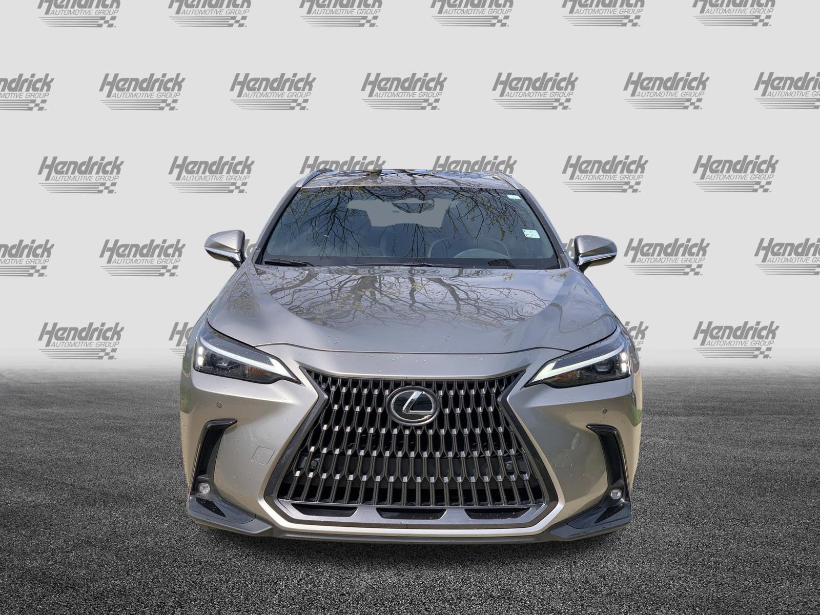 Used 2024 Lexus NX 250 FWD w/ Towing Package (2000 Lbs) image 3