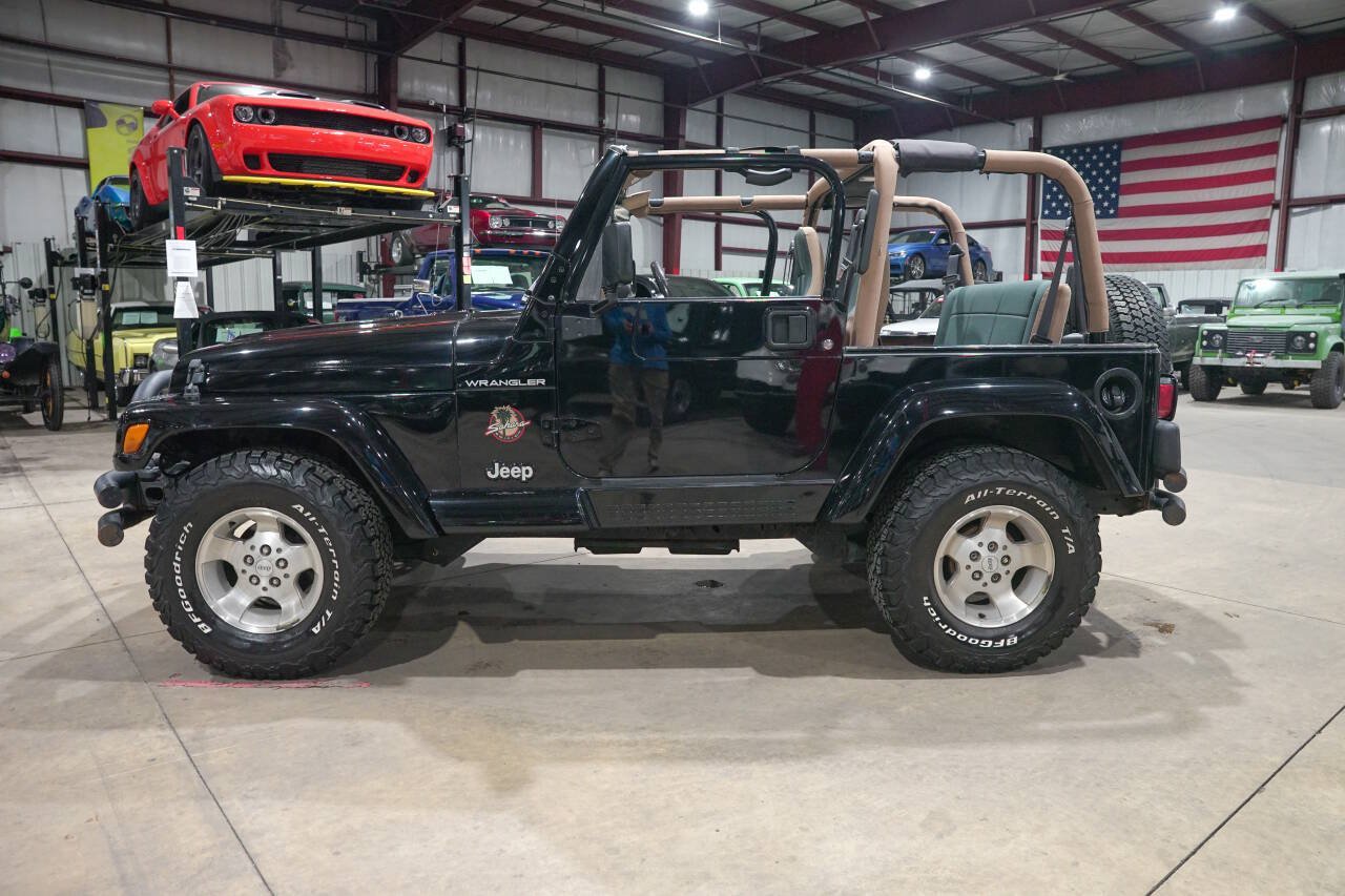 Used 2002 Jeep Wrangler Sahara AWD/4WD image 4