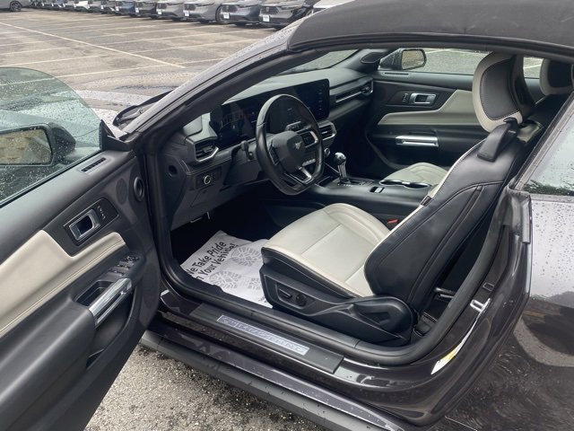 Used 2024 Ford Mustang Premium image 14