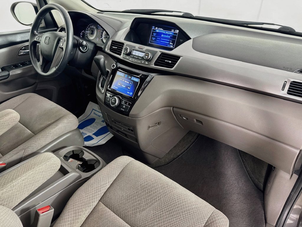 Used 2016 Honda Odyssey SE image 36
