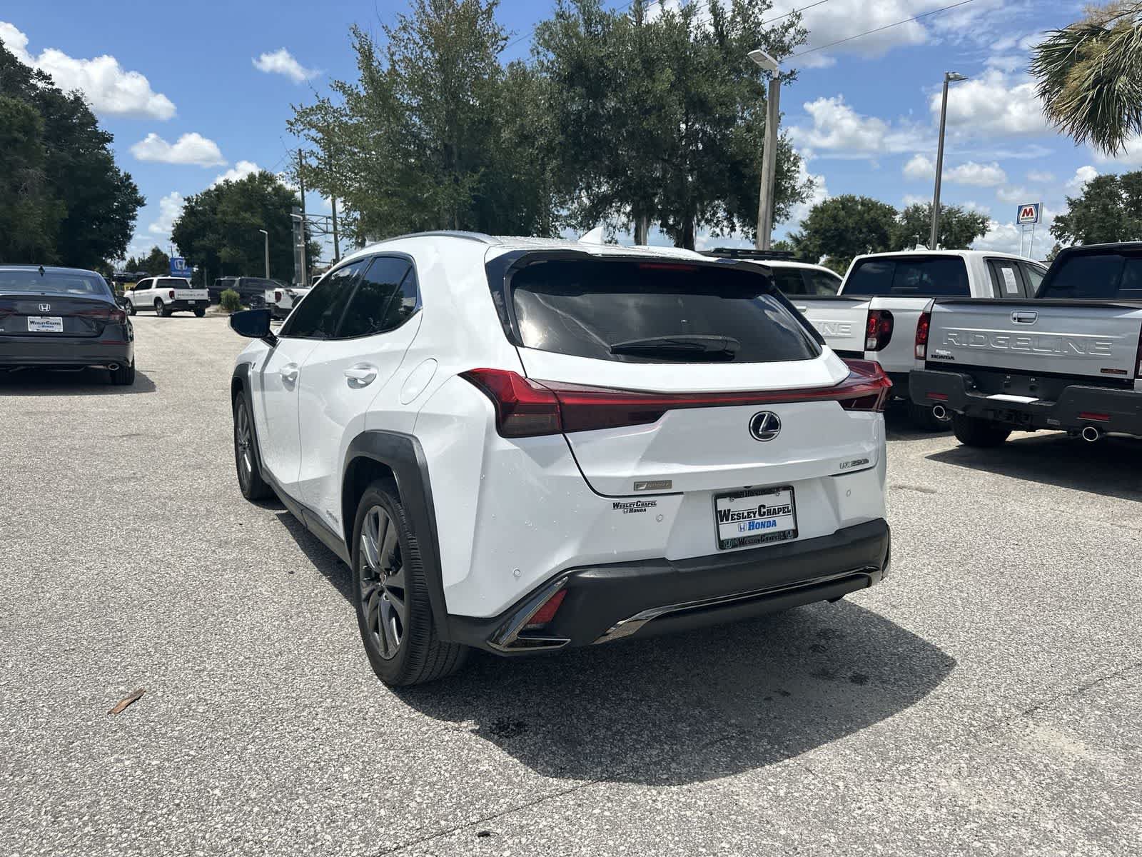 Used 2019 Lexus UX 250h F Sport w/ F Sport Premium Package AWD/4WD image 4