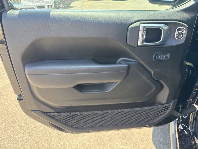 Used 2024 Jeep Gladiator Sport AWD/4WD image 11
