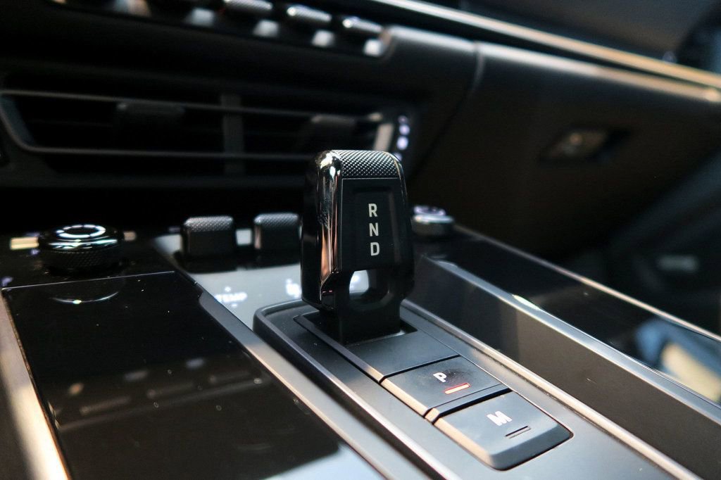 Used 2022 Porsche 911 Carrera image 19