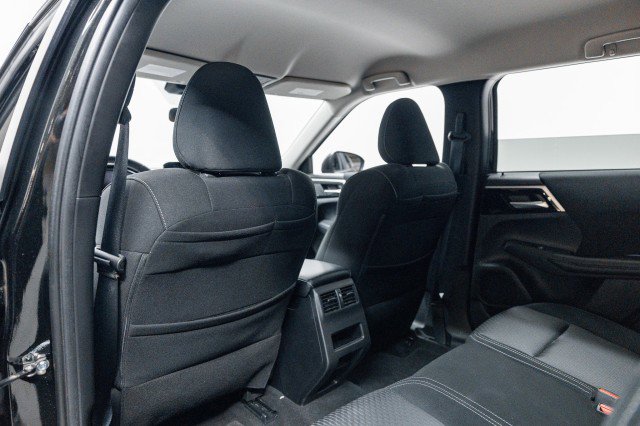 Used 2022 Mitsubishi Outlander ES image 27