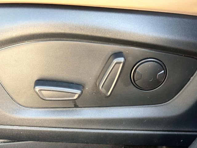 Used 2024 Ford Explorer XLT w/ Equipment Group 202A image 23