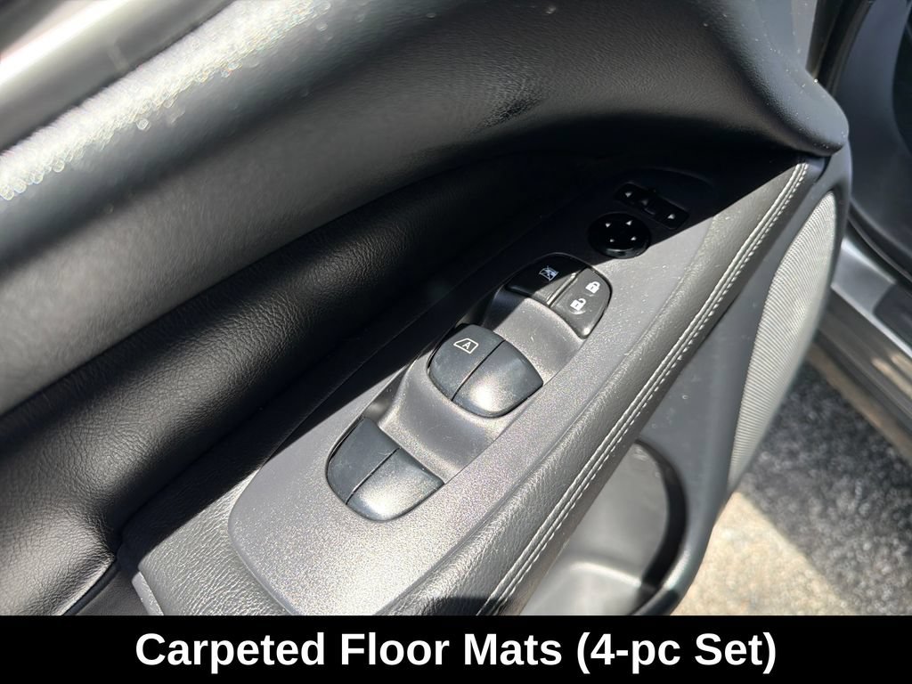 Used 2020 Nissan Pathfinder S AWD/4WD image 14