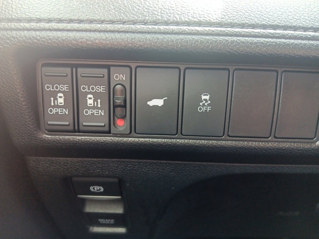 Used 2025 Honda Odyssey Sport-L image 27