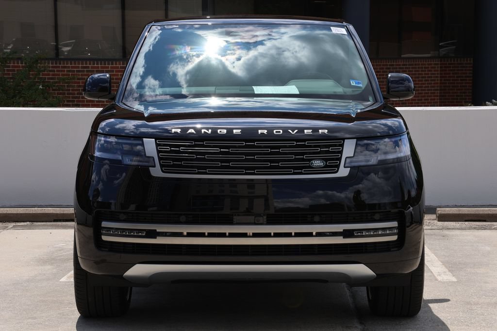 New 2026 Land Rover Range Rover Long Wheelbase SE AWD/4WD image 4