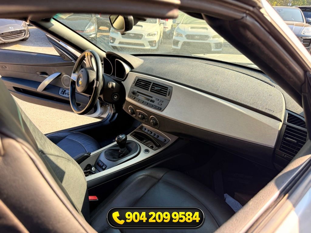 Used 2003 BMW Z4 2.5i RWD image 15