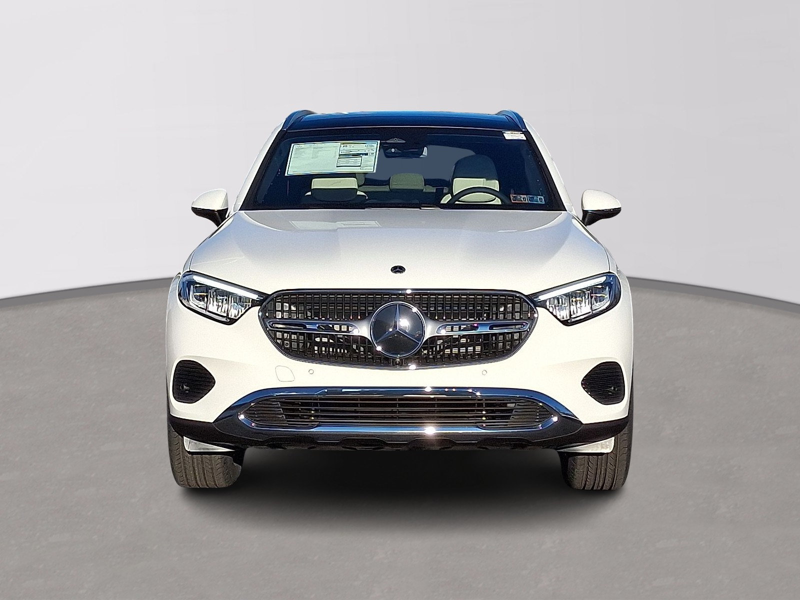 Used 2026 Mercedes-Benz GLC 300 4MATIC image 2