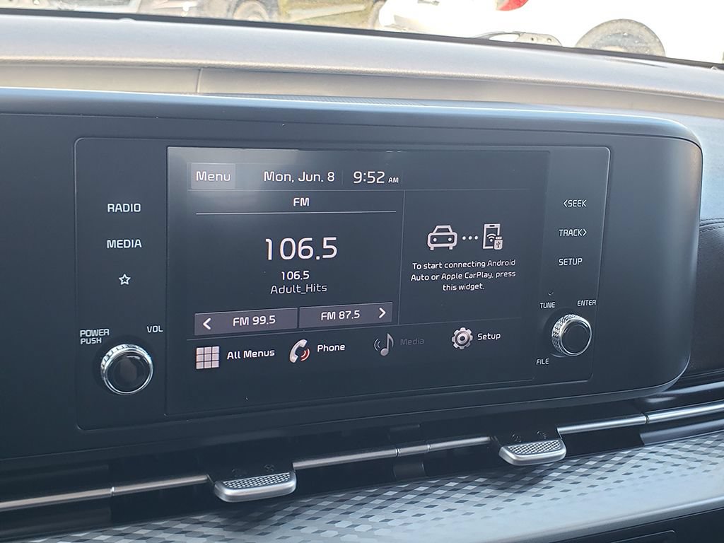 Used 2022 Kia Carnival LX FWD image 23